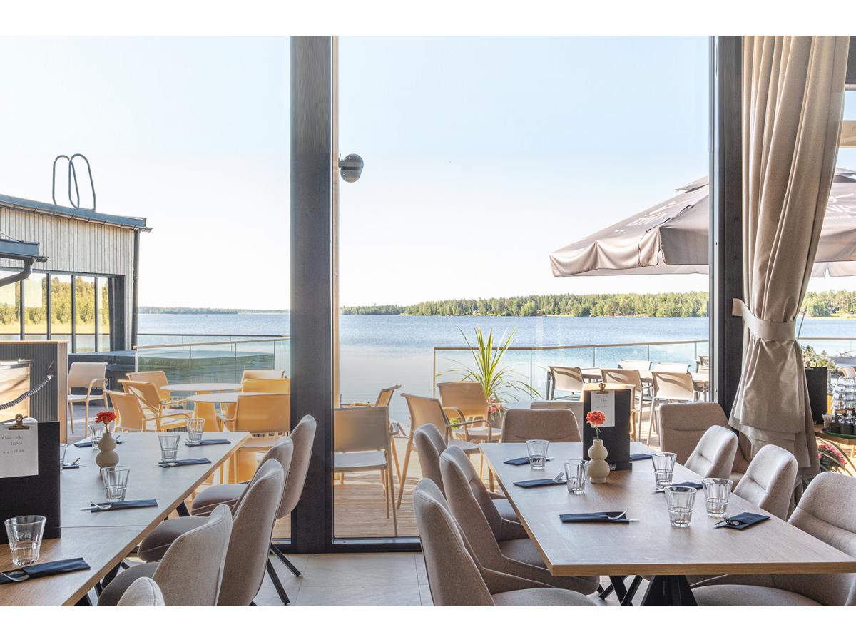 Hickarö Resort -sähkötyöt, ruokailutilan sähkötyöt