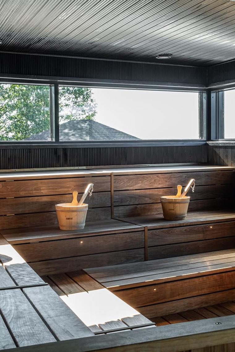 Hickarö Resort -sähkötyöt, saunavalaistus