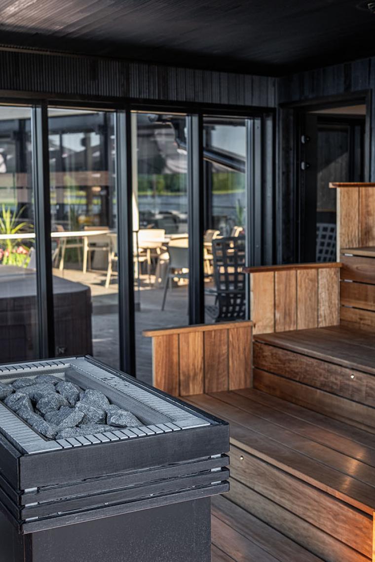 Hickarö Resort -sähkötyöt, saunavalaistus